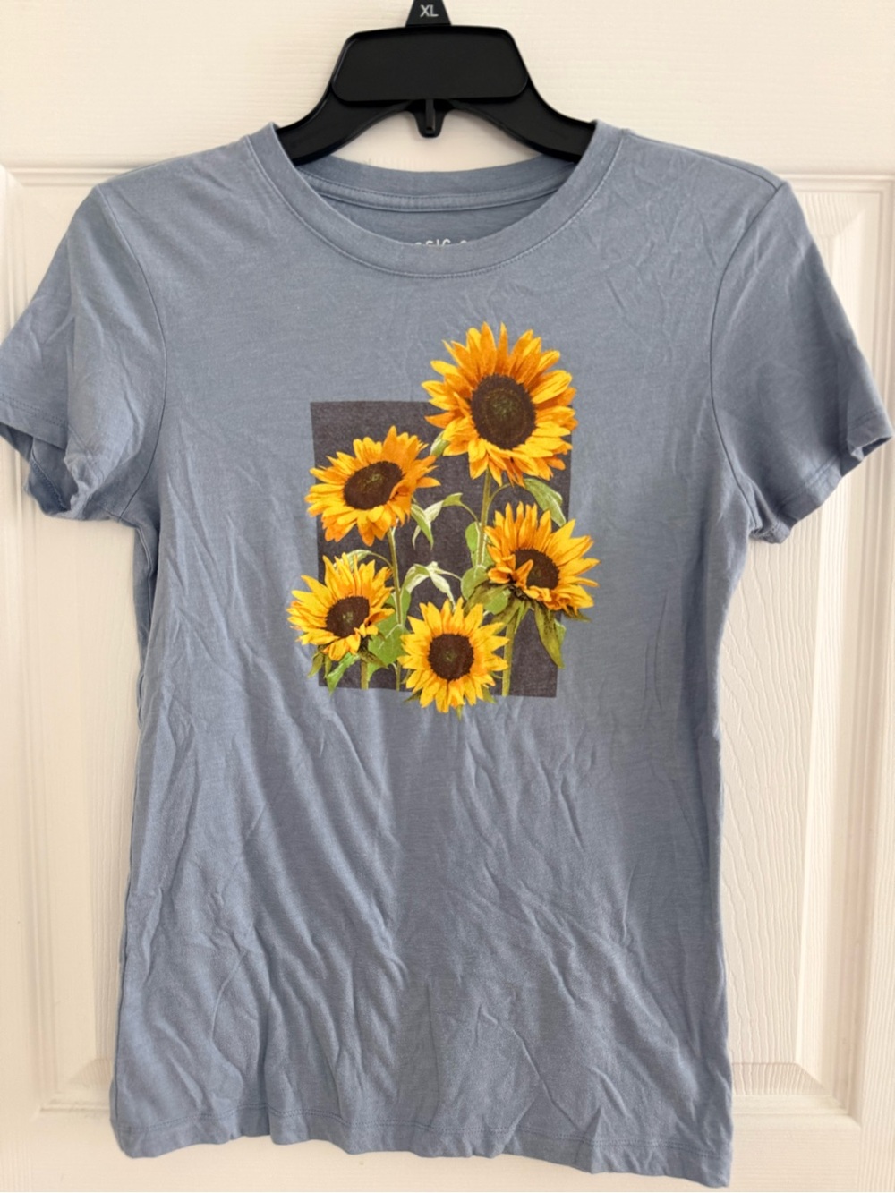 Women’s Aeropostale Blue Sunflower Graphic Tee